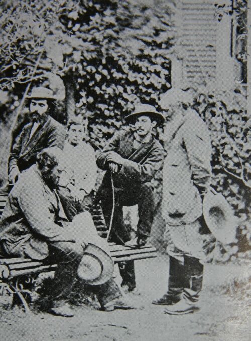 groupe des impressionnistes à auvers sur ois en 1873 à droite Pissarro assis Cézanne les autres sont peut être Guillaumin, Cordey et Victor Vignon